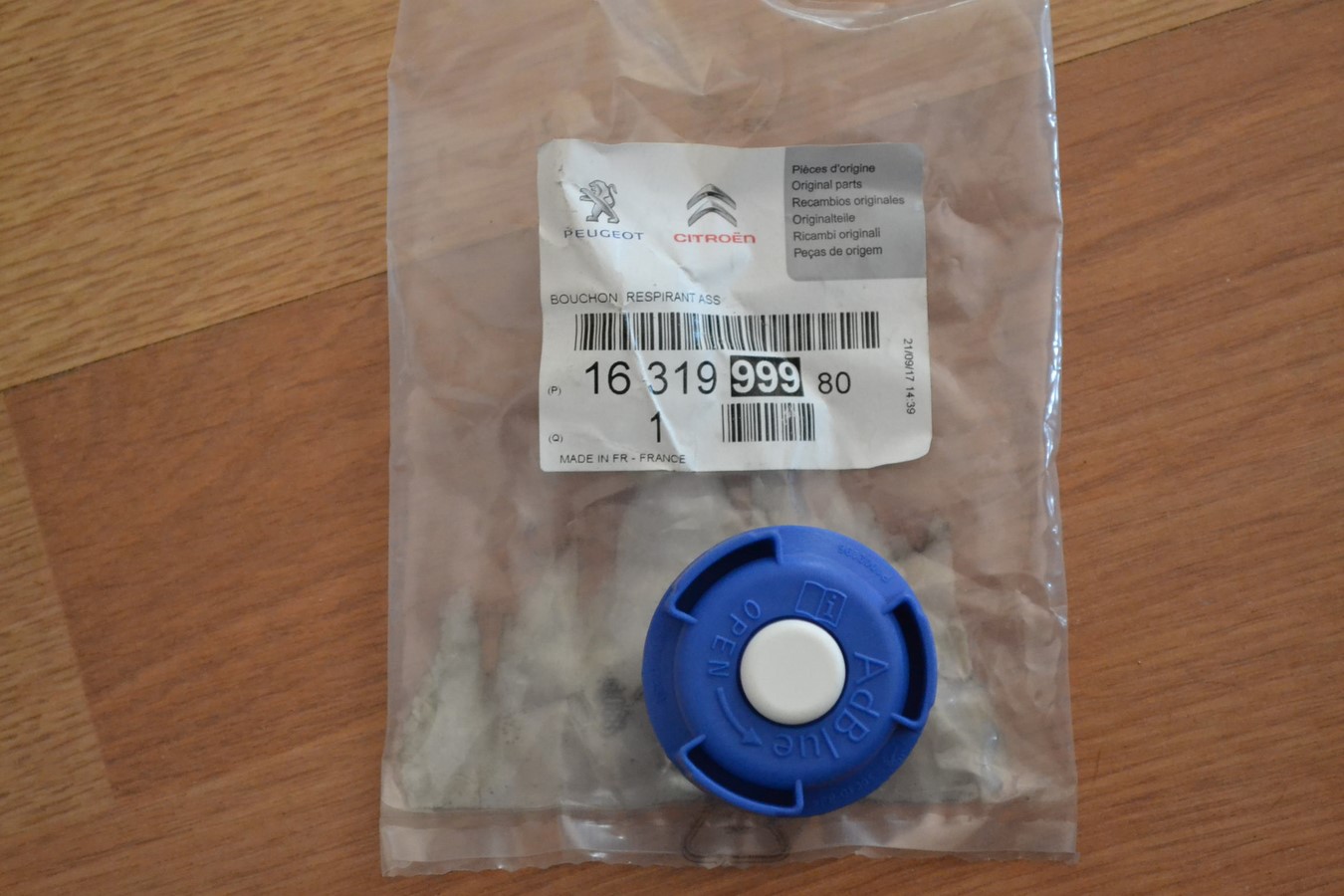 Bouchon respirant pour injection d\'ad blue pour Peugeot / Citroen