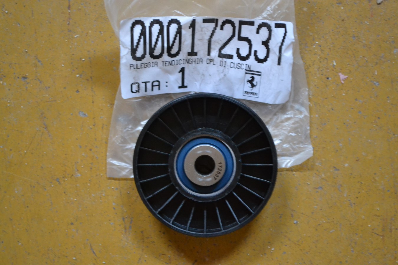 Galet / poulie tendeur de courroie d\'alternateur Ferrari / Maserati