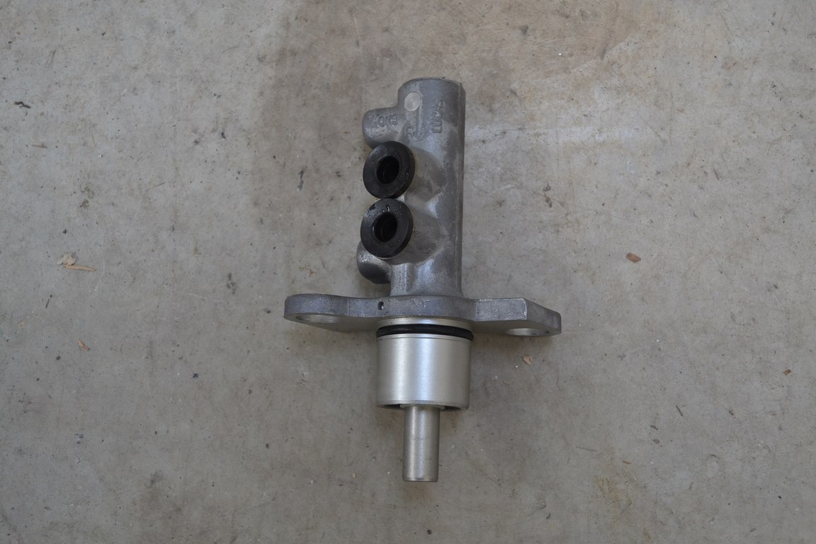 Maître cylindre de frein pour Porsche Boxster 986 / 911 996