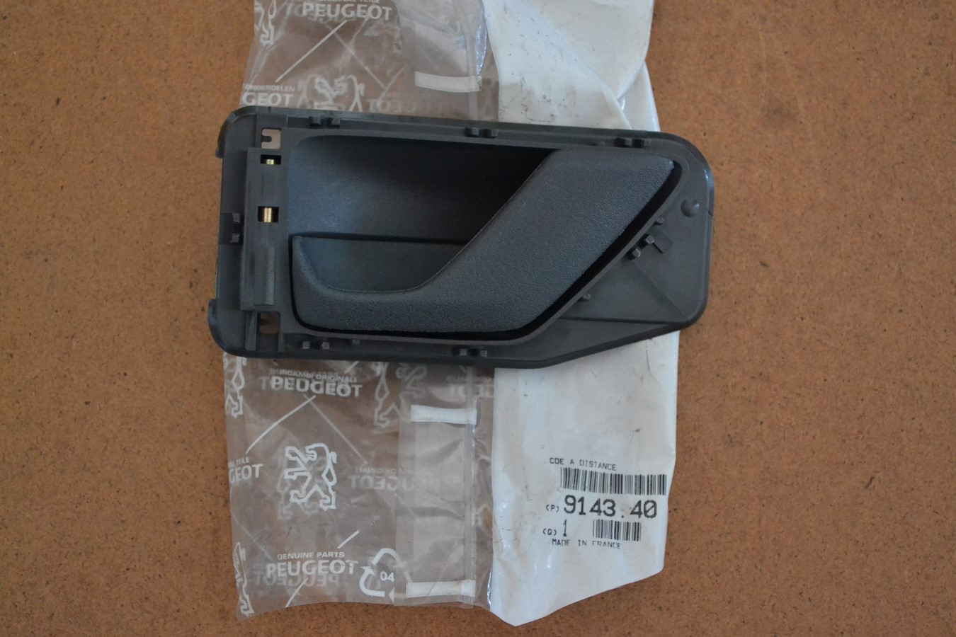 Poignée intérieure de porte avant / arrière gauche pour Peugeot 405 berline et break 1er modèle