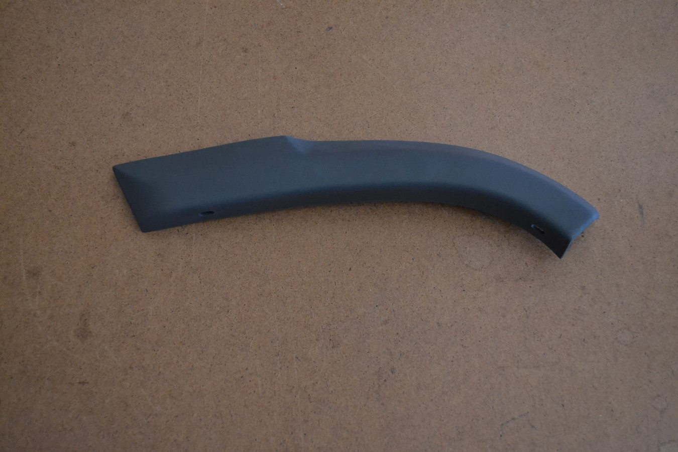 Baguette d\'aile arrière gauche pour Peugeot J5 jusqu\'en 1991
