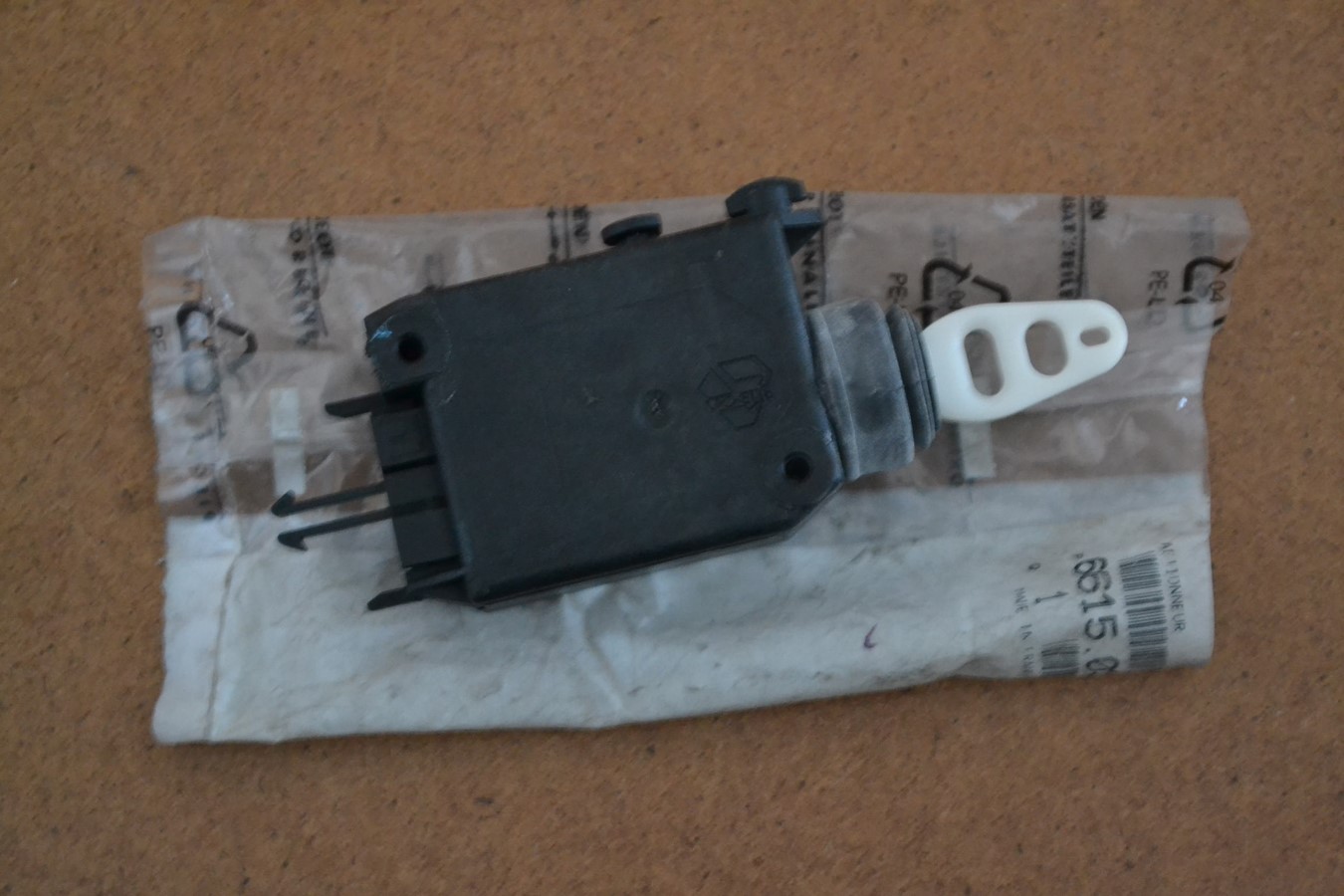 Moteur de condamnation de porte Peugeot / Citroen