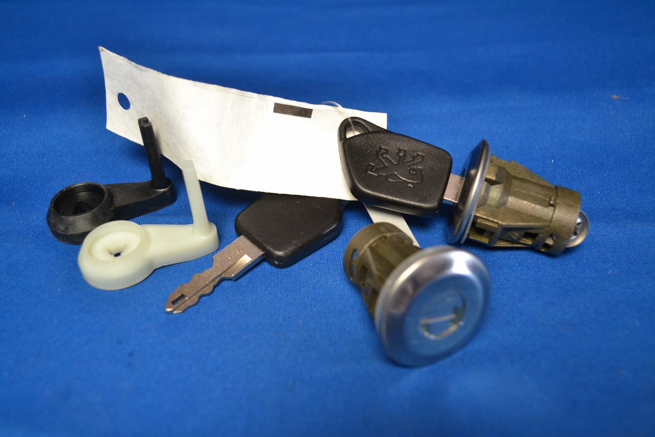 Jeu barillets de porte + clés + accessoires pour Peugeot 206 berline