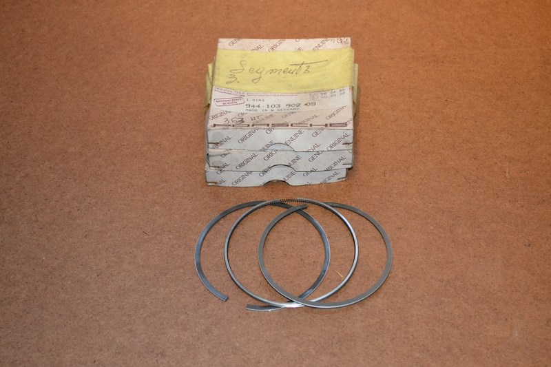 Jeu de 3 segments pour 1 piston pour Porsche 924 et 944