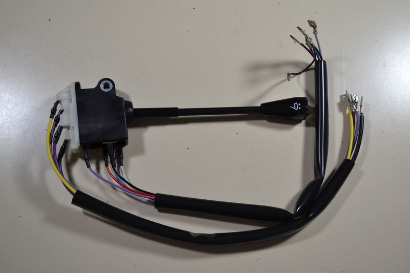 Commodo d\'essuie glace, lave vitre, appel de phare Peugeot 604