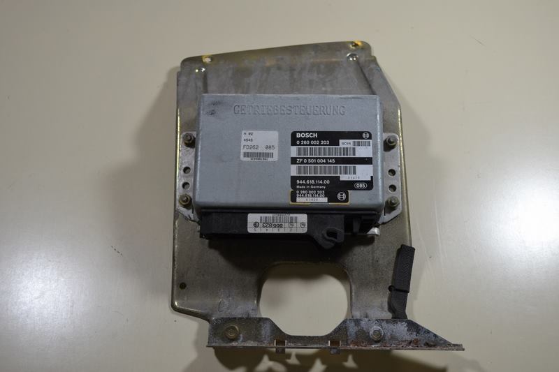 Boîtier de commande de boîte automatique Porsche 968