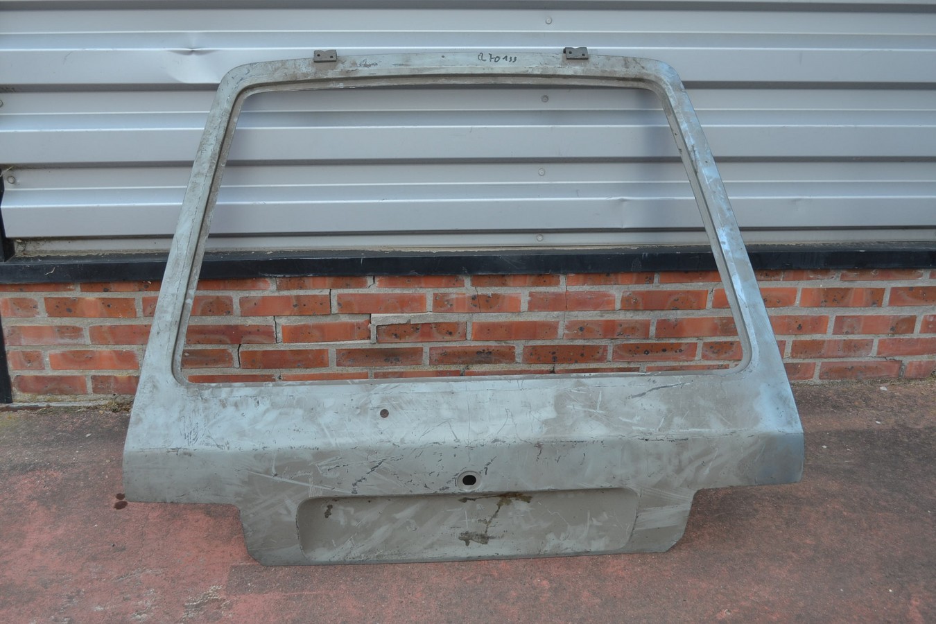 Porte de hayon Peugeot 104 berline après 1982, neuf d\'origine