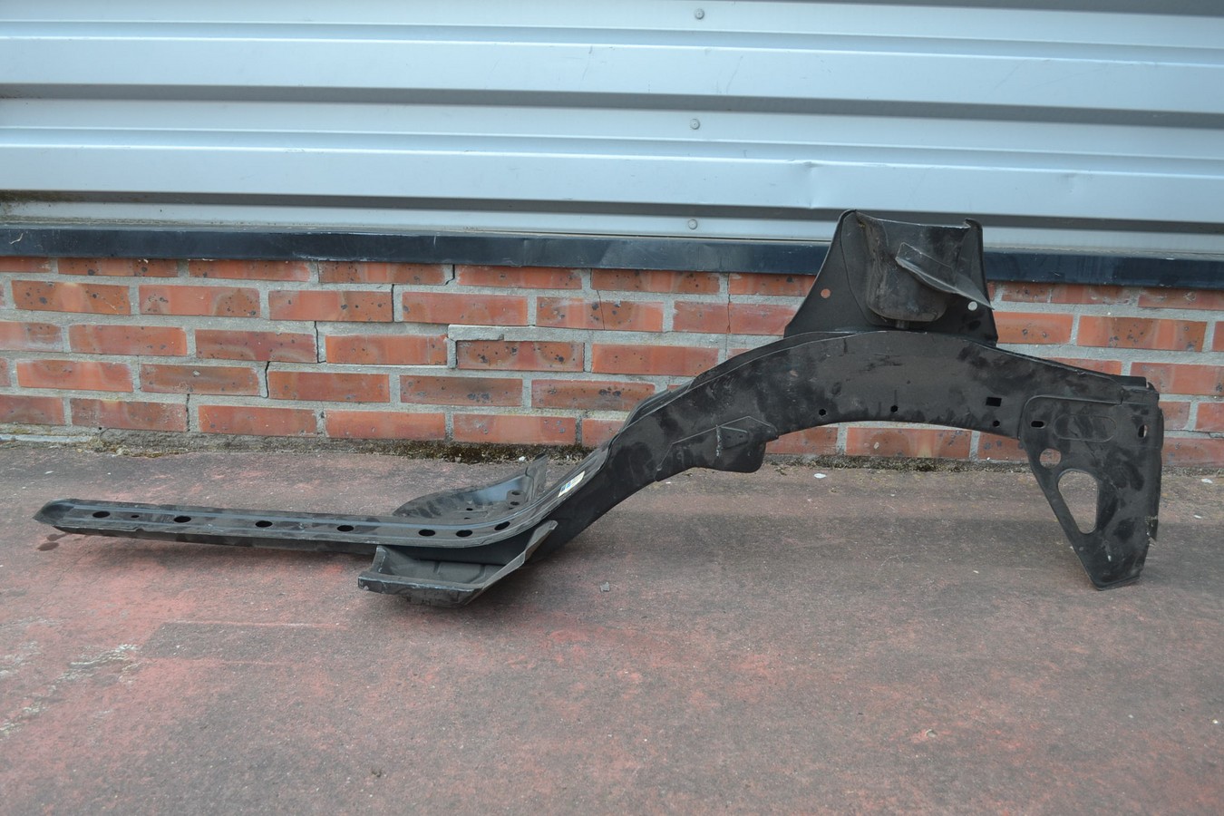 Longeron / arc boutant Peugeot, non identifié, neuf d\'origine
