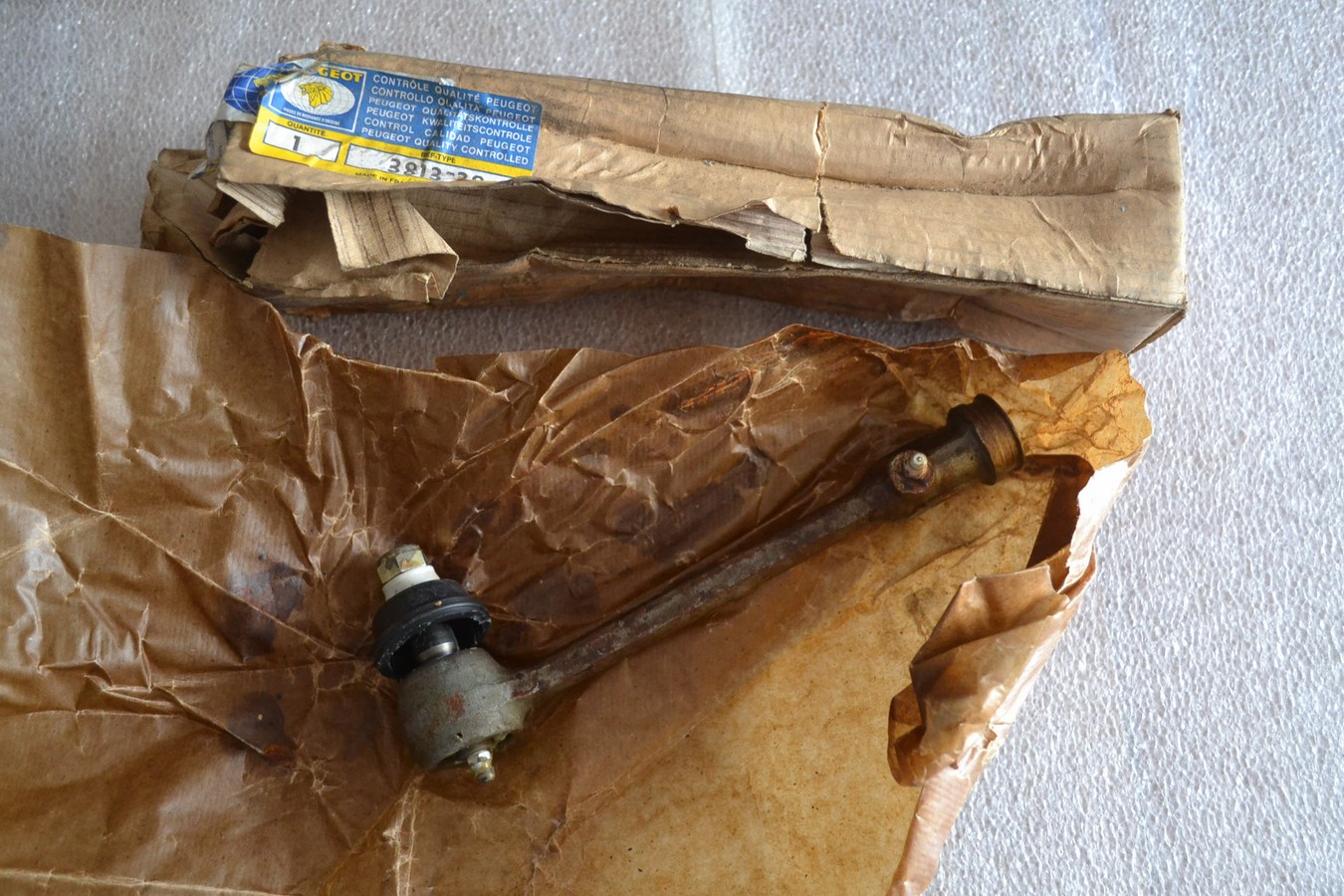 Biellette de direction gauche Peugeot 404 tous modèles, neuve