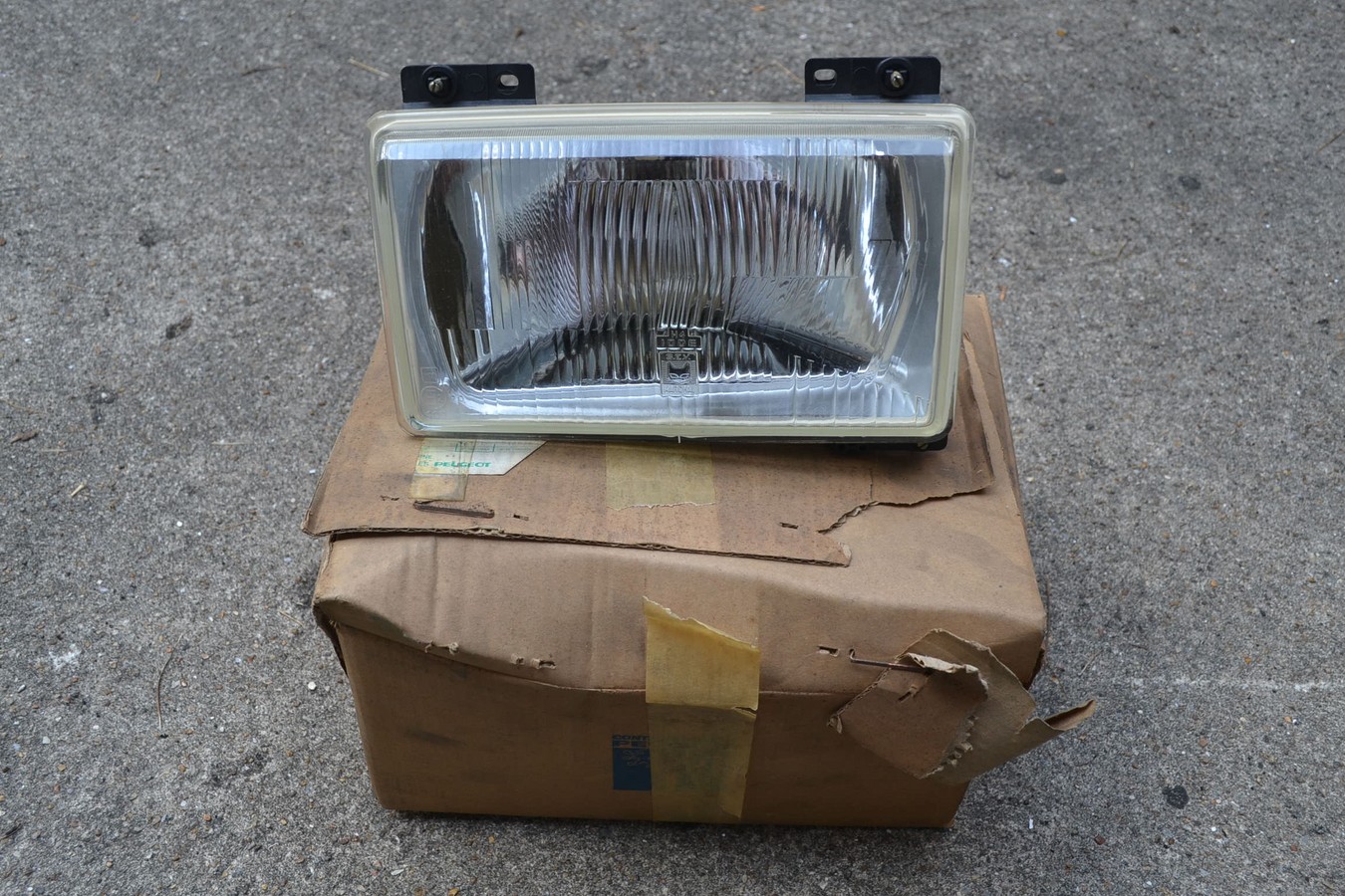 Phare droit SEV Marchal, Iode H4, Peugeot 104 82/, J5 /85, C25