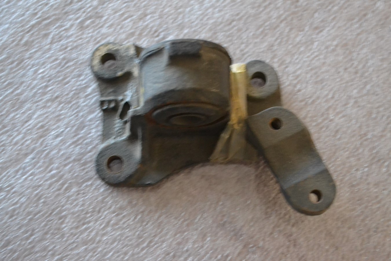 Semelle de bras avant droit Peugeot 504