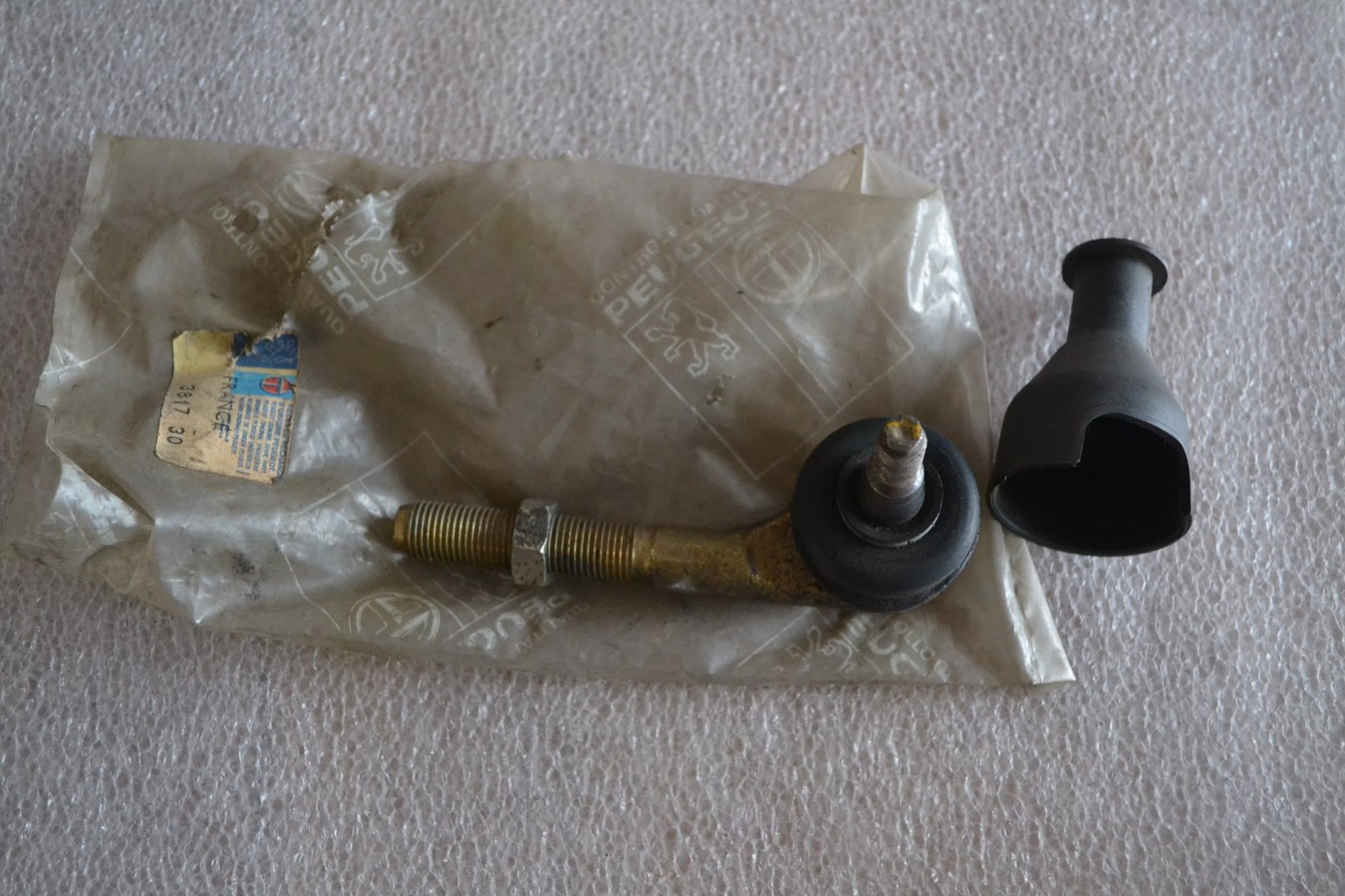 Rotule de direction gauche Peugeot 106, 206, 305, 307, 605 et Citroen AX, C4, Saxo, Xantia, XM