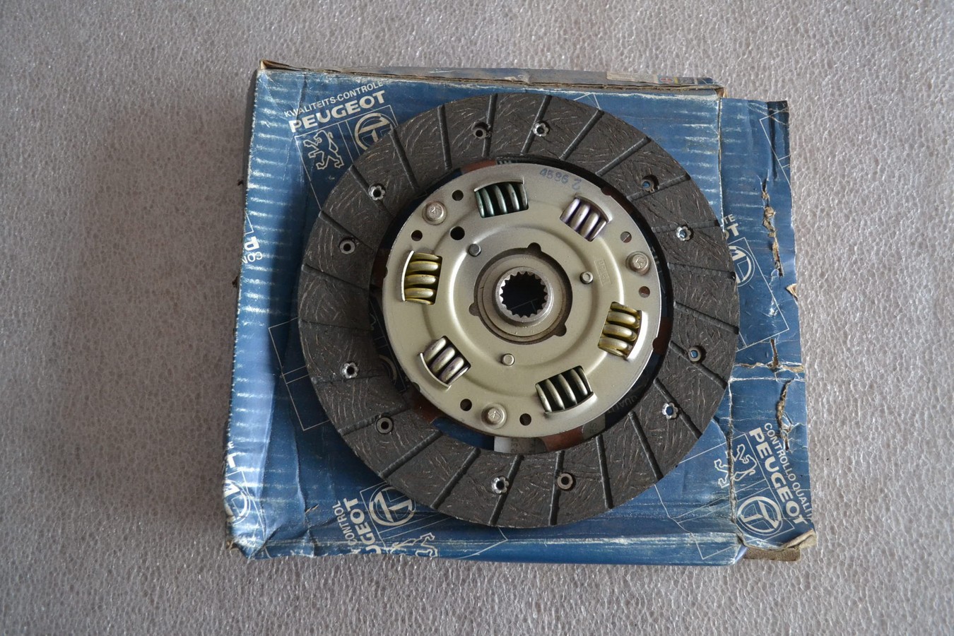Disque d\'embrayage, diam 200mm 18 cannelures, Peugeot Talbot Citroen