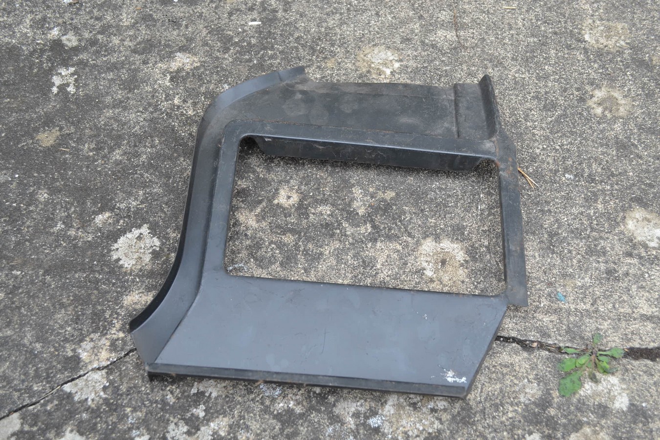 Support de feu arrière droit Peugeot 104 berline avant 1981, neuf