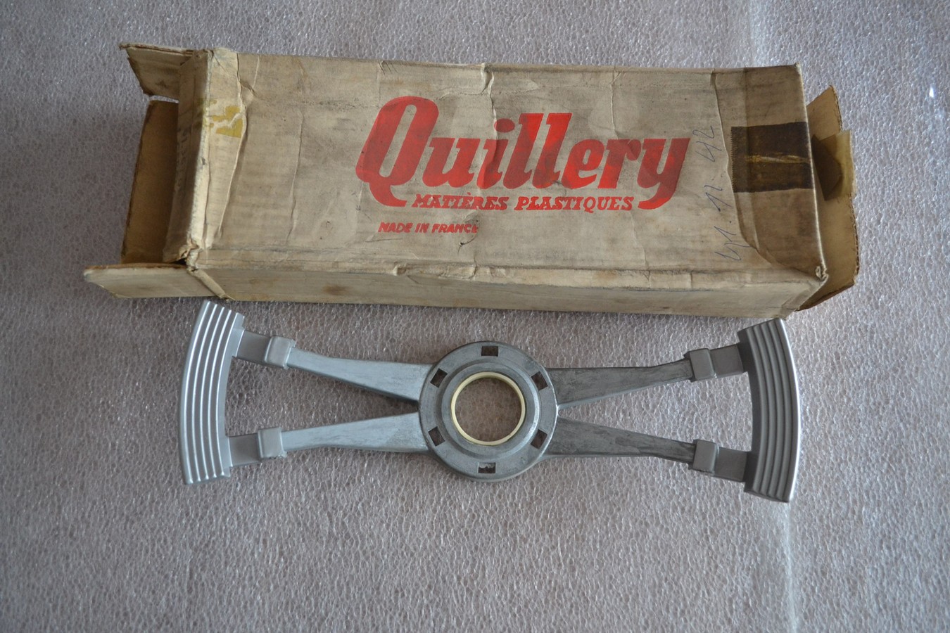 Contacteur de klaxon, QUILLERY, Peugeot 504 avant 1969, neuf