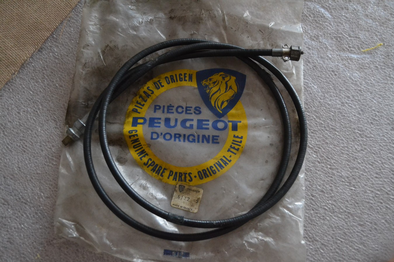 Câble de compteur Peugeot 203, tous modèles, L=1550mm, neuf d\'origine