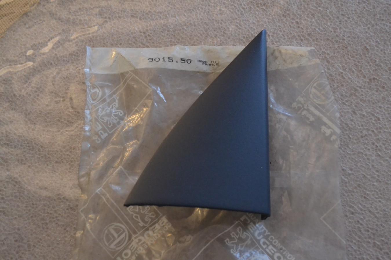 Enjoliveur intérieur de rétroviseur droit Peugeot 605, bleu, neuf