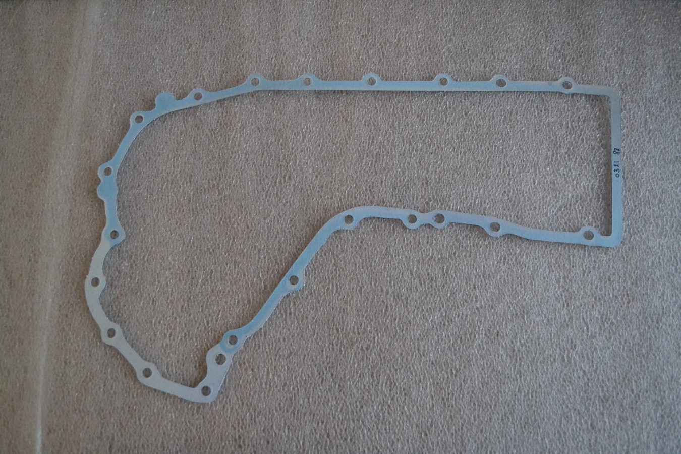 Joint carter distribution Peugeot, Citroen, Talbot, 1360cc, boîte 5.