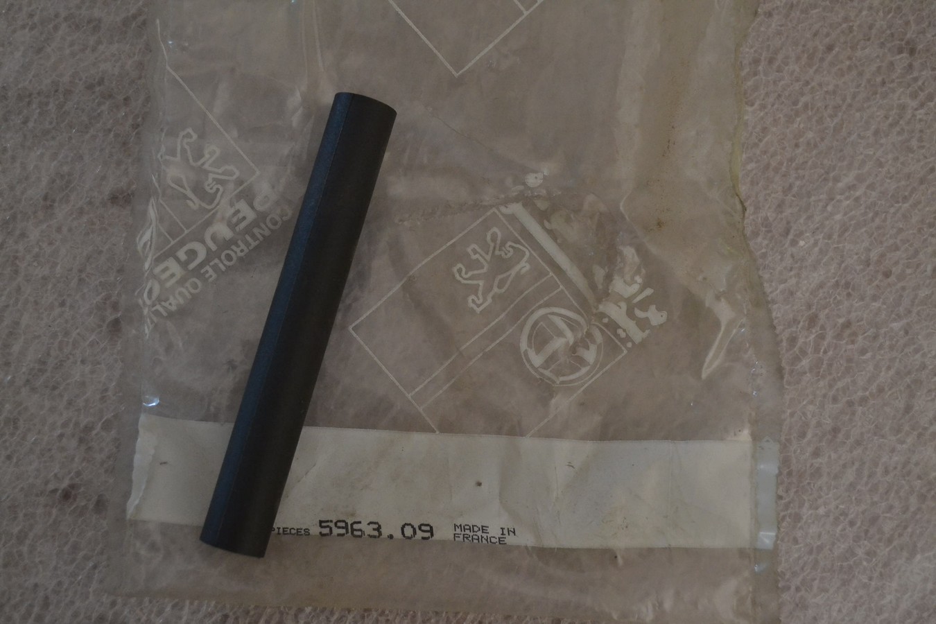 Gaine tube de bougie Peugeot 404 504 505 J5 J7 J9 P4 - Citroen C25 neuve