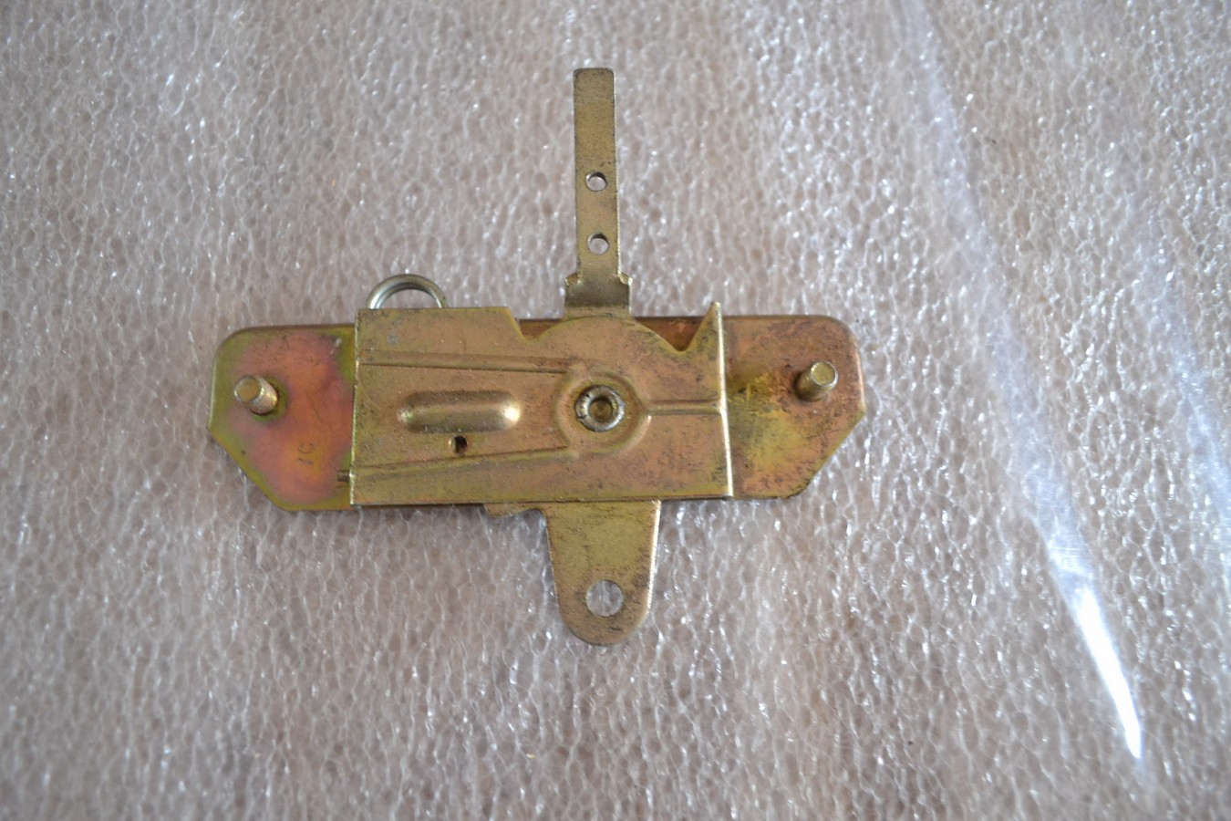 Commande d\'ouverture de porte AV DTE Peugeot 204/304 tous modèles