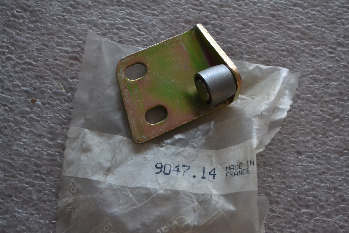 Support galet porte avant coulissante droite Peugeot J9
