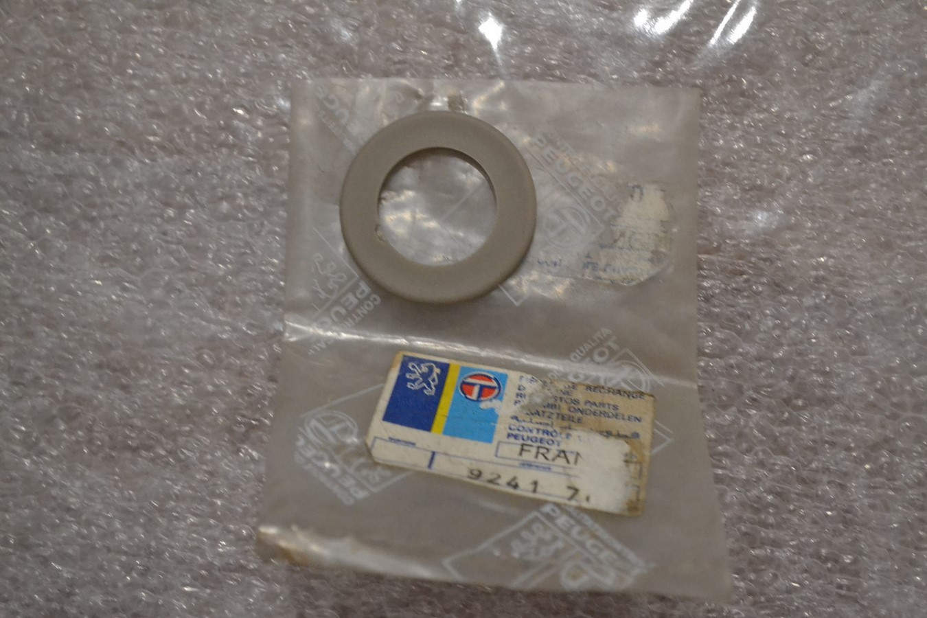 Collerette manivelle lève vitre Peugeot 205