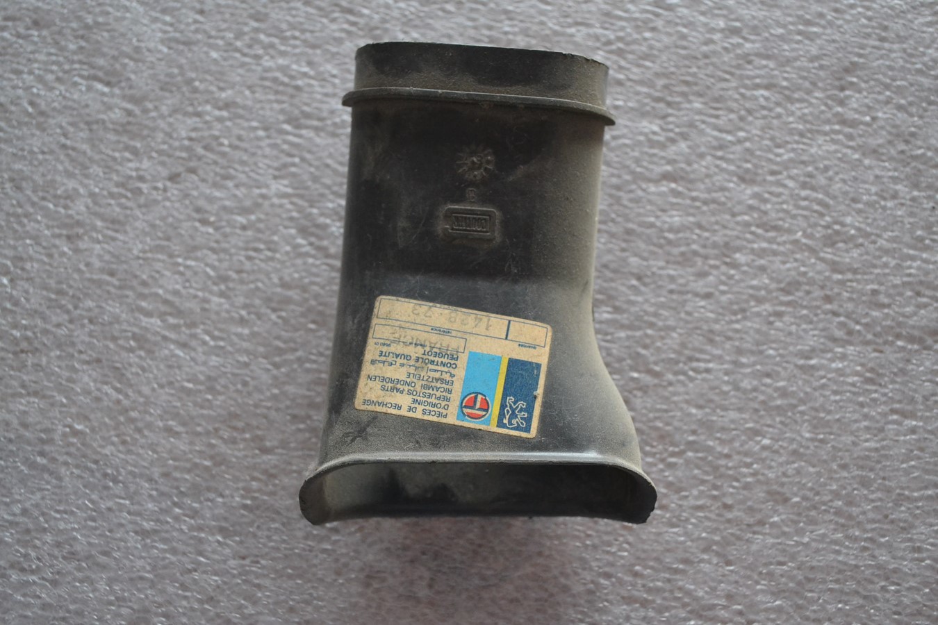 Ecope, tuyau, tube d\'admission pour Peugeot 205