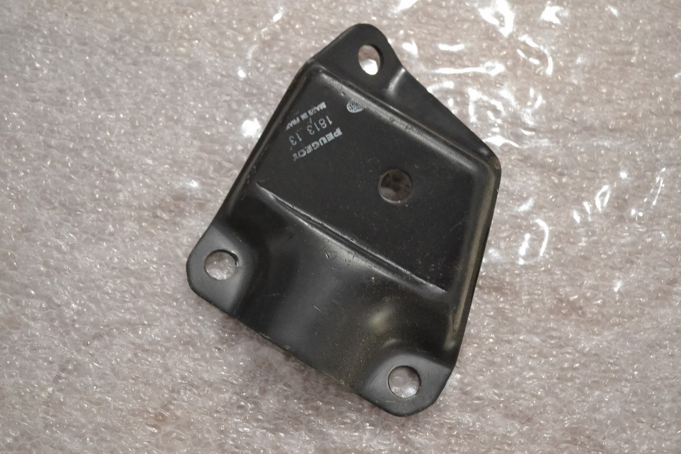 Support avant gauche Peugeot 104