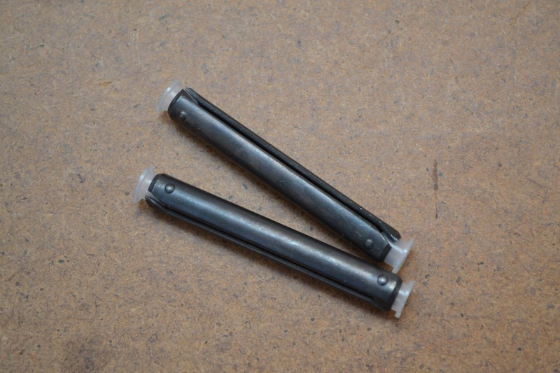 Kit charnières - hayon Peugeot 204 304 404 504 505 604