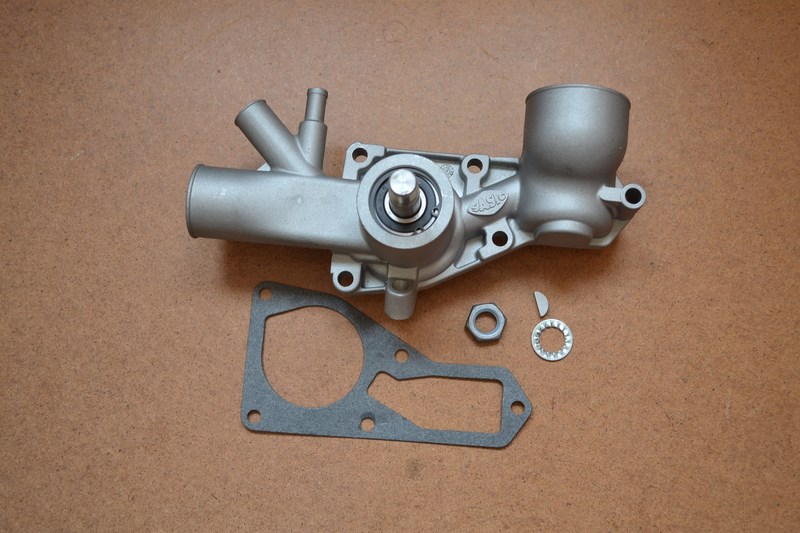 Pompe à eau débrayable Peugeot 404 504 J7 J9 essence