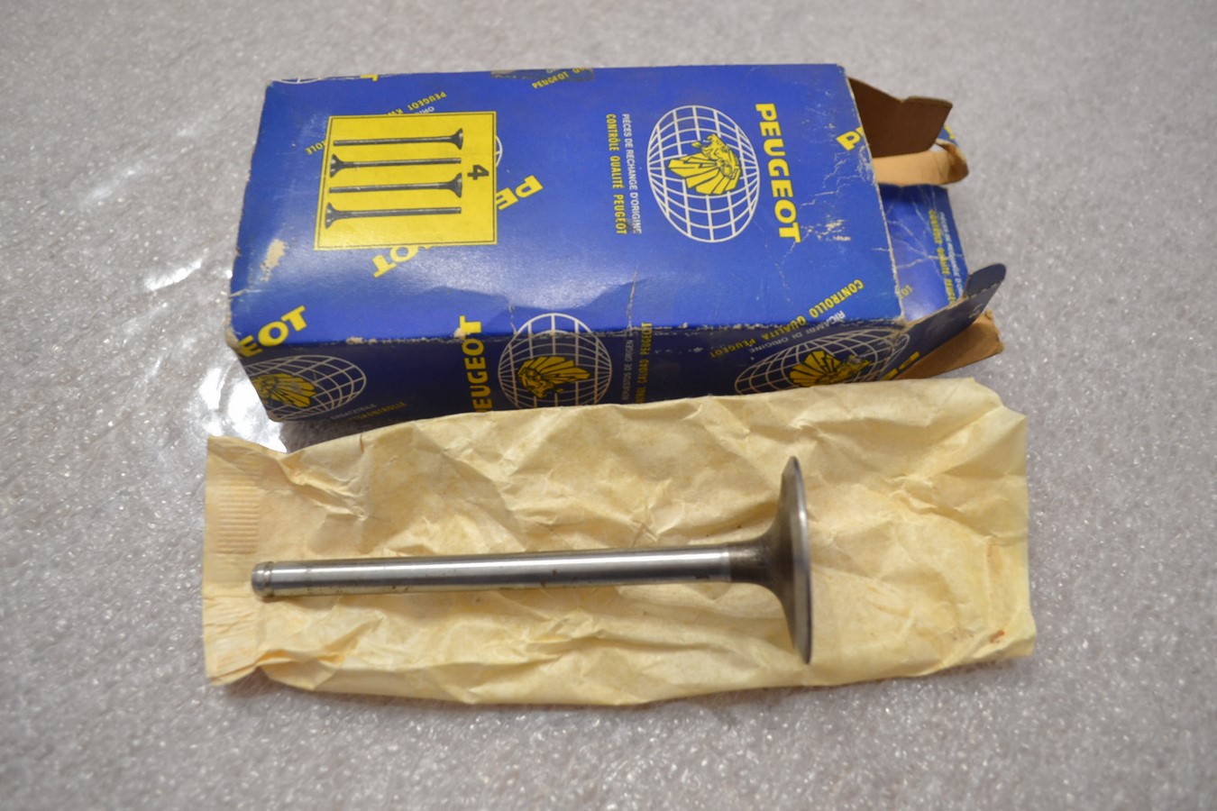 Soupape admission Peugeot 504 505 J7 essence