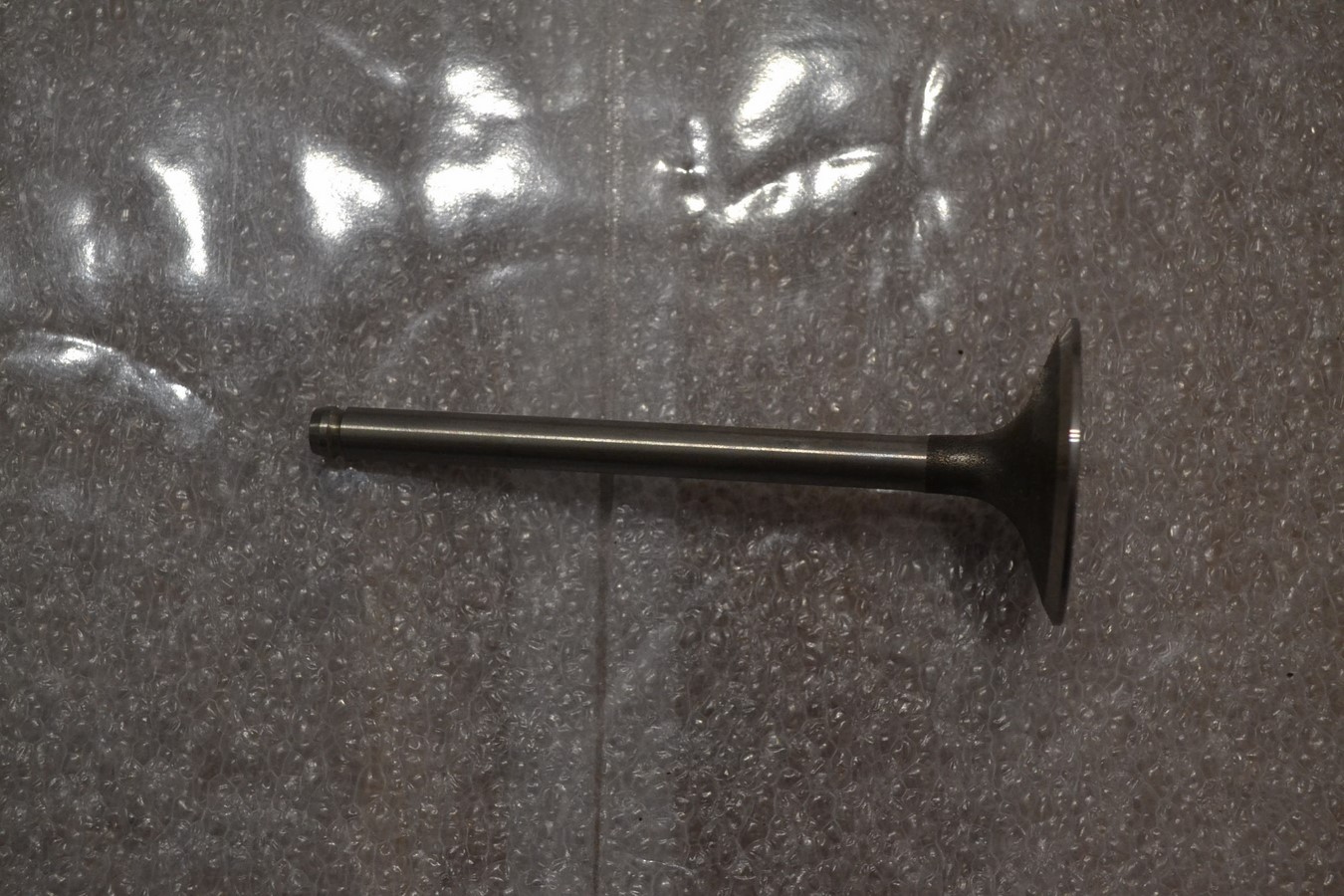Soupape admission Peugeot 504 - 604, L=112mm