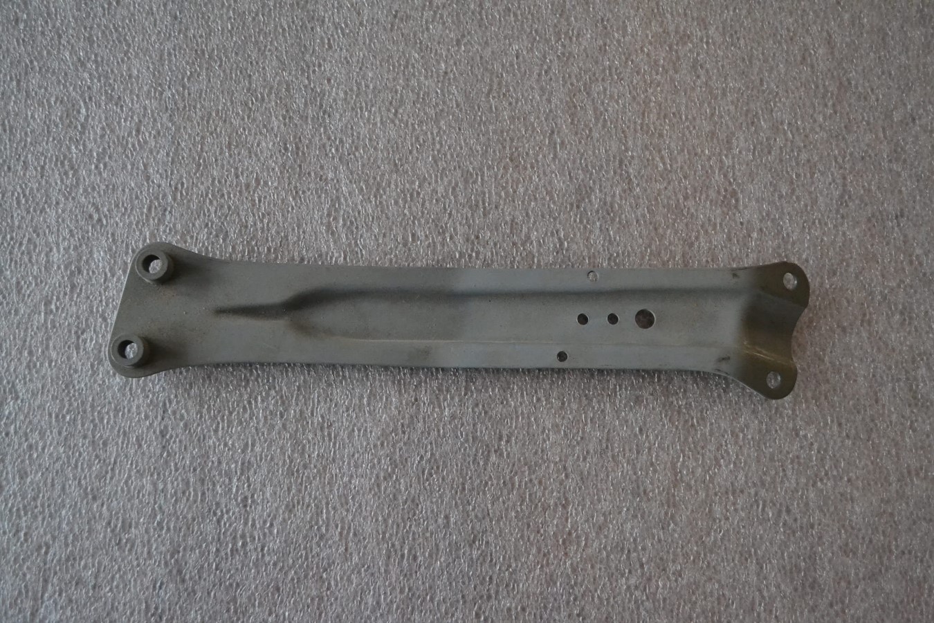 Support échappement avant Peugeot 104 berline et coupé