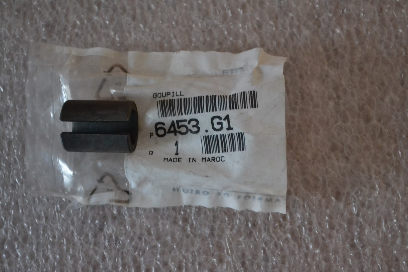 Goupille / entretoise de climatiseur Peugeot 306 - 405