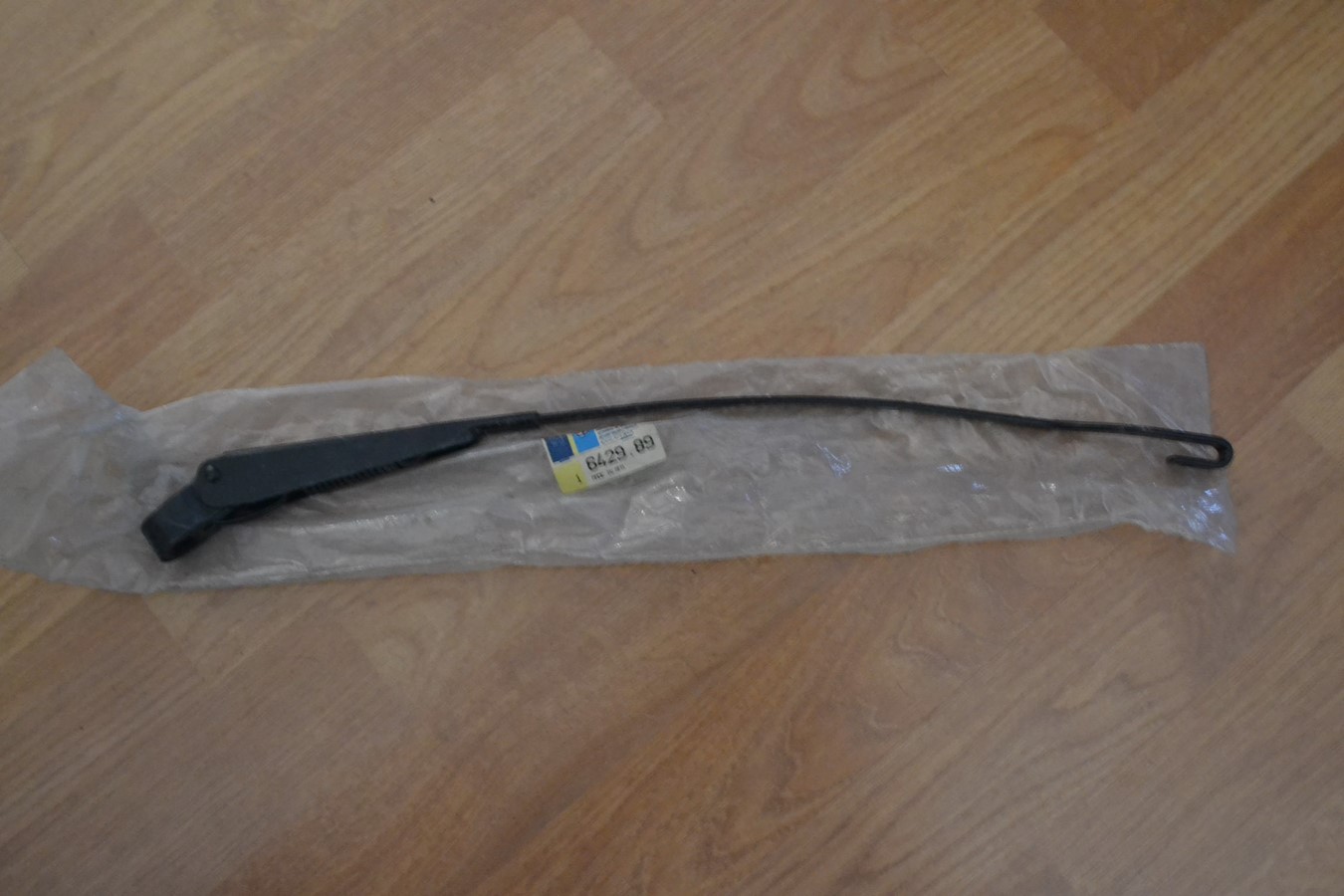 Bras essuie-glace avant droit Peugeot 405 phase 1