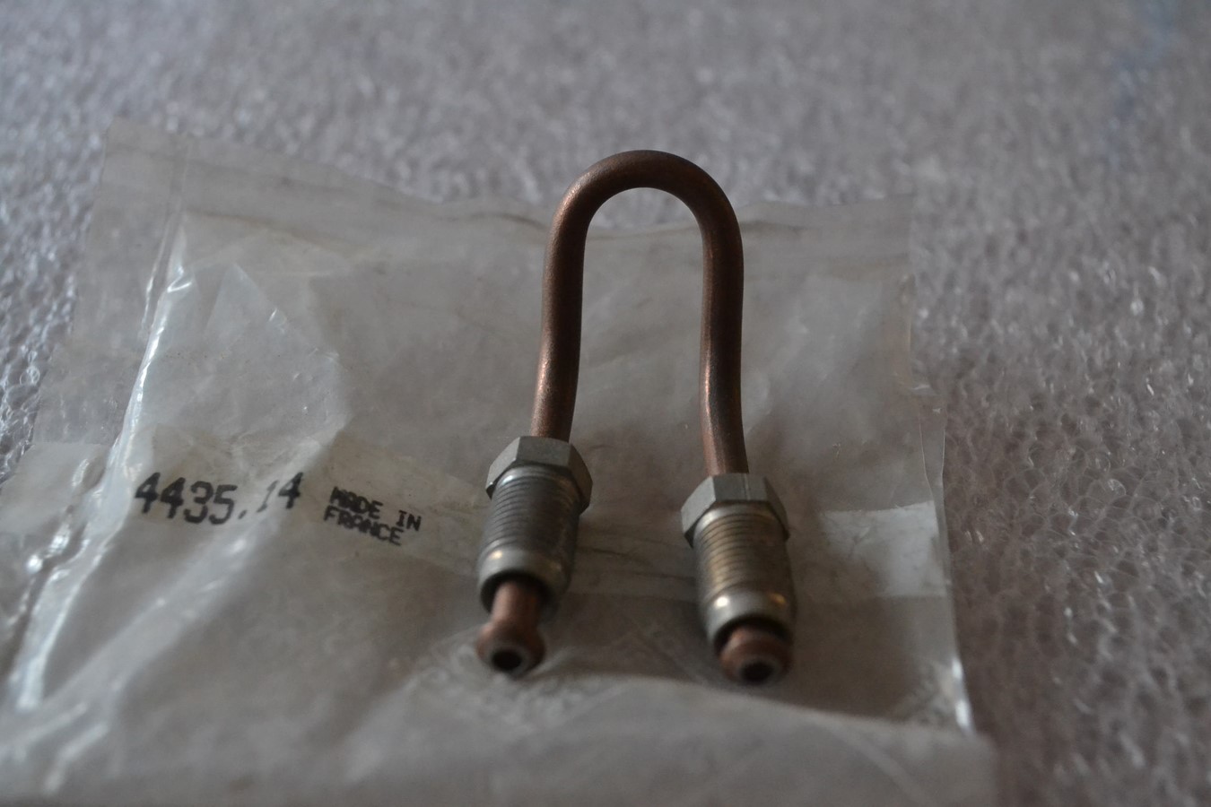 Tuyau frein cuivre d\'étrier avant Peugeot J7 - J9, L=150mm