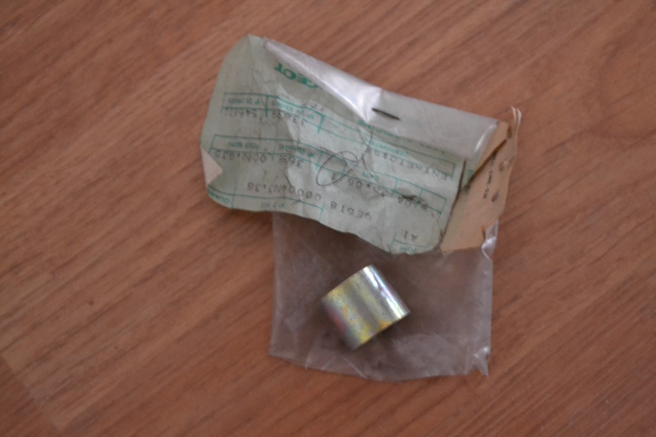 Entretoise de pompe de direction Peugeot 505 Diesel