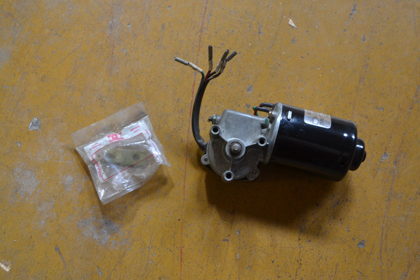 Moteur essuie glace SEV Marchal + platine Peugeot 104 204 304