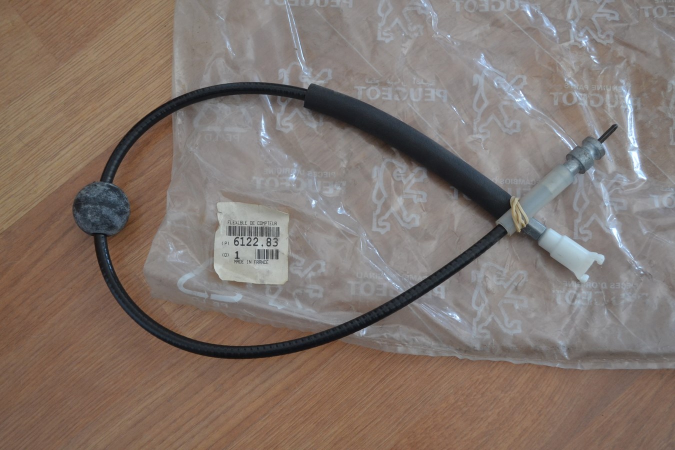 Câble compteur Peugeot 305 neuf