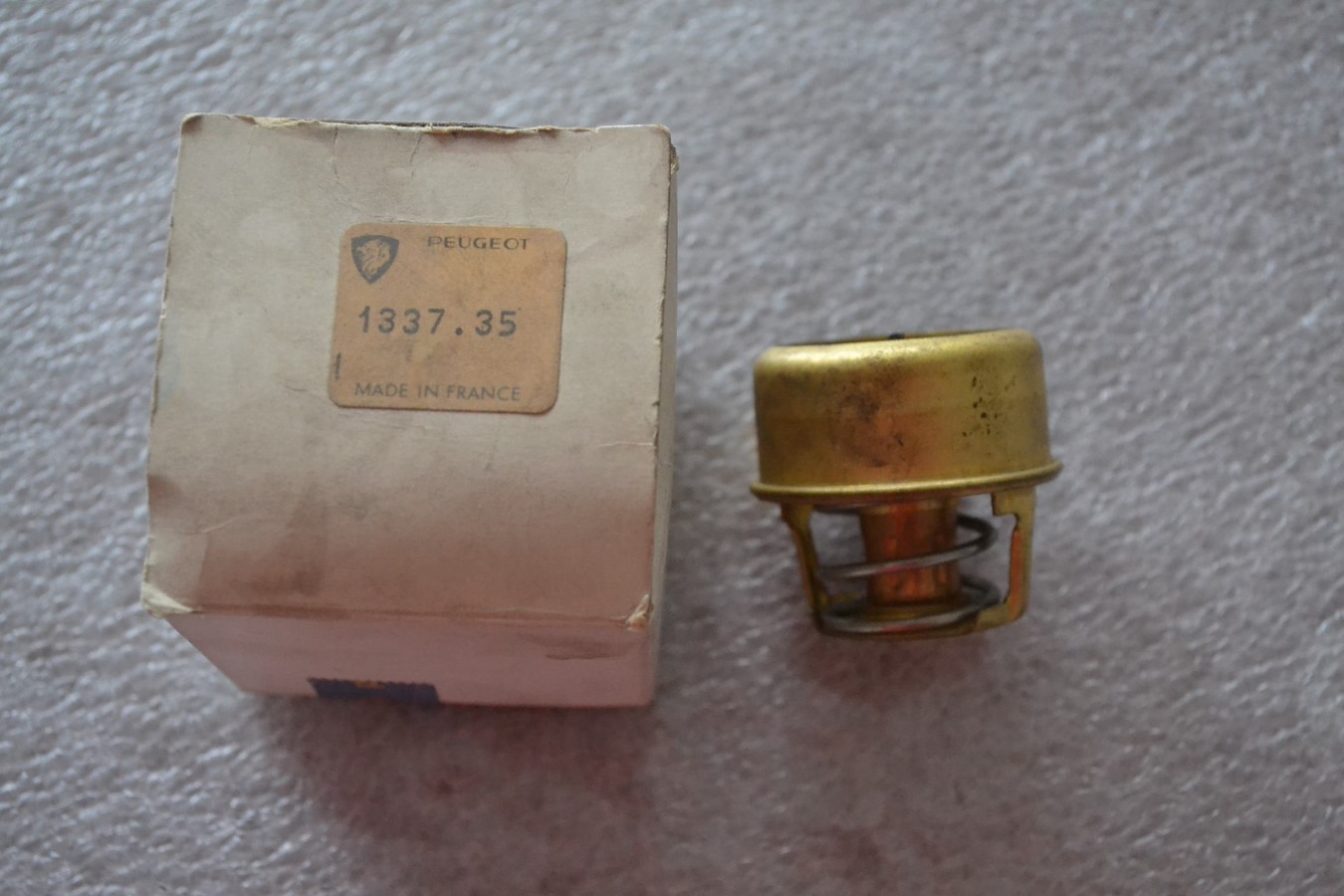 Thermostat 75° Peugeot 309 - 504, sans joint