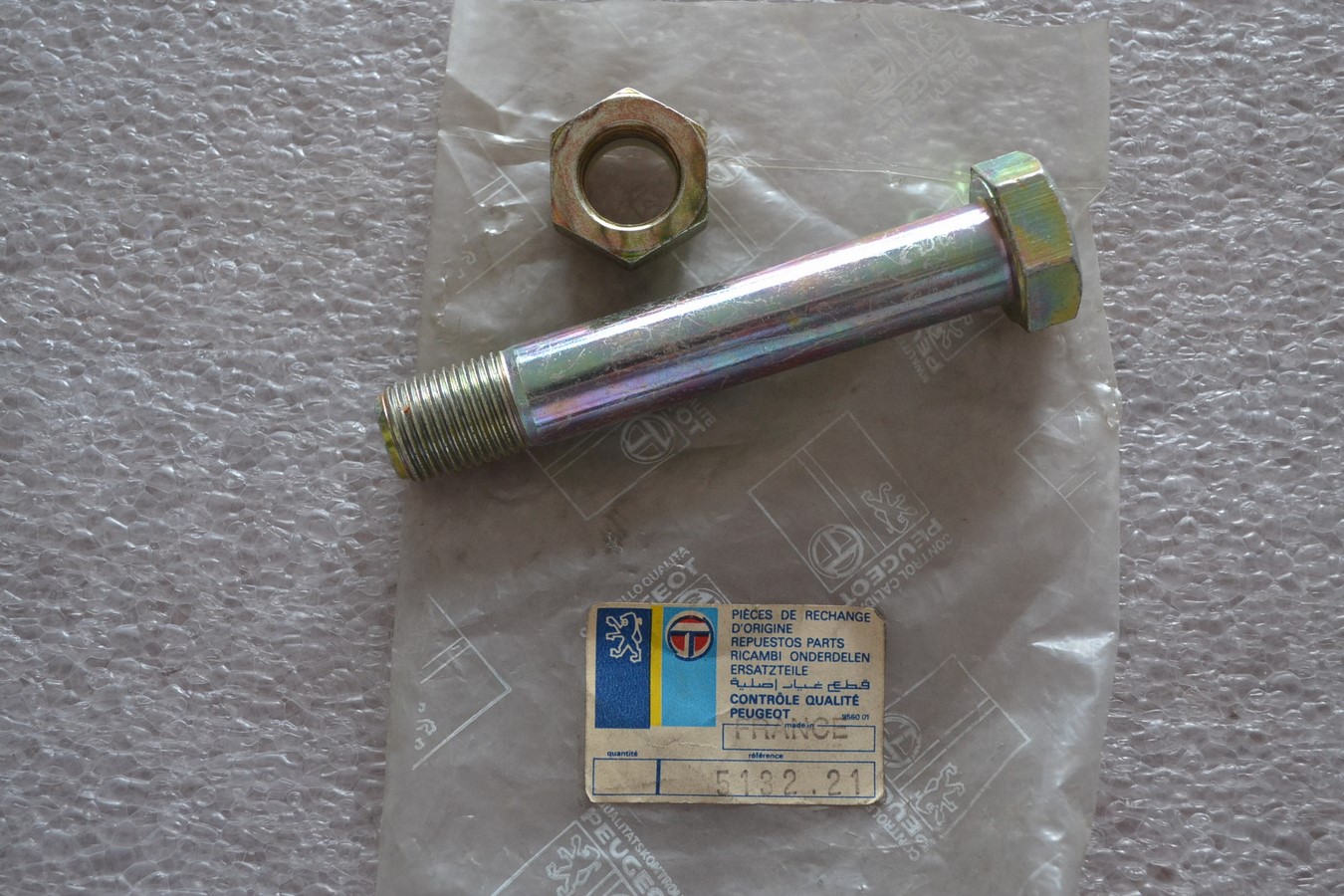 Axe extérieure de bras arrière, diam 16mm, Peugeot 504