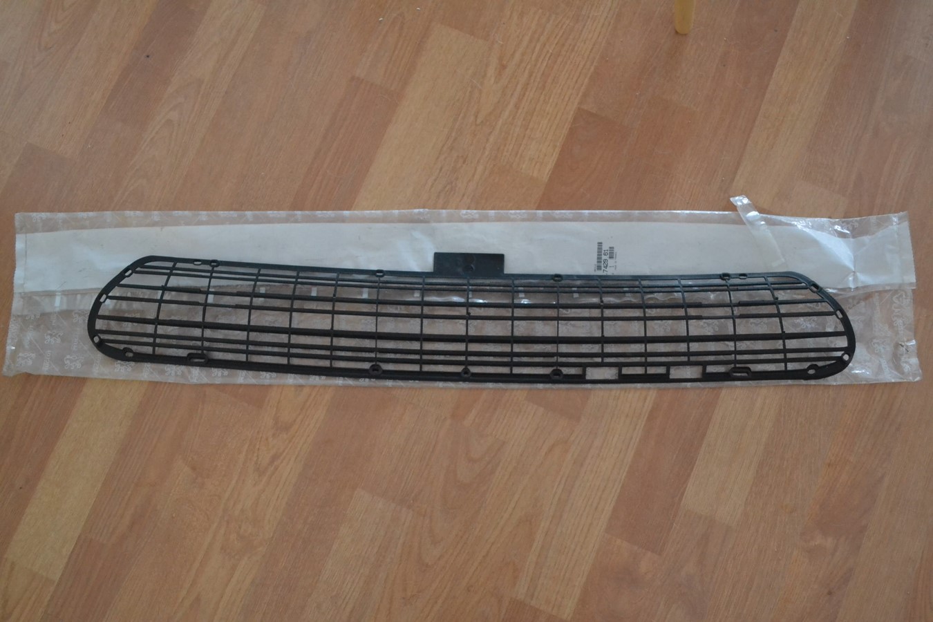 Grille de pare chocs avant Peugeot 306 berline après 02/1995