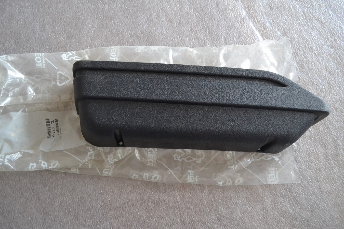 Vide poche, noir, de porte gauche Peugeot 205 - 309, 5 portes