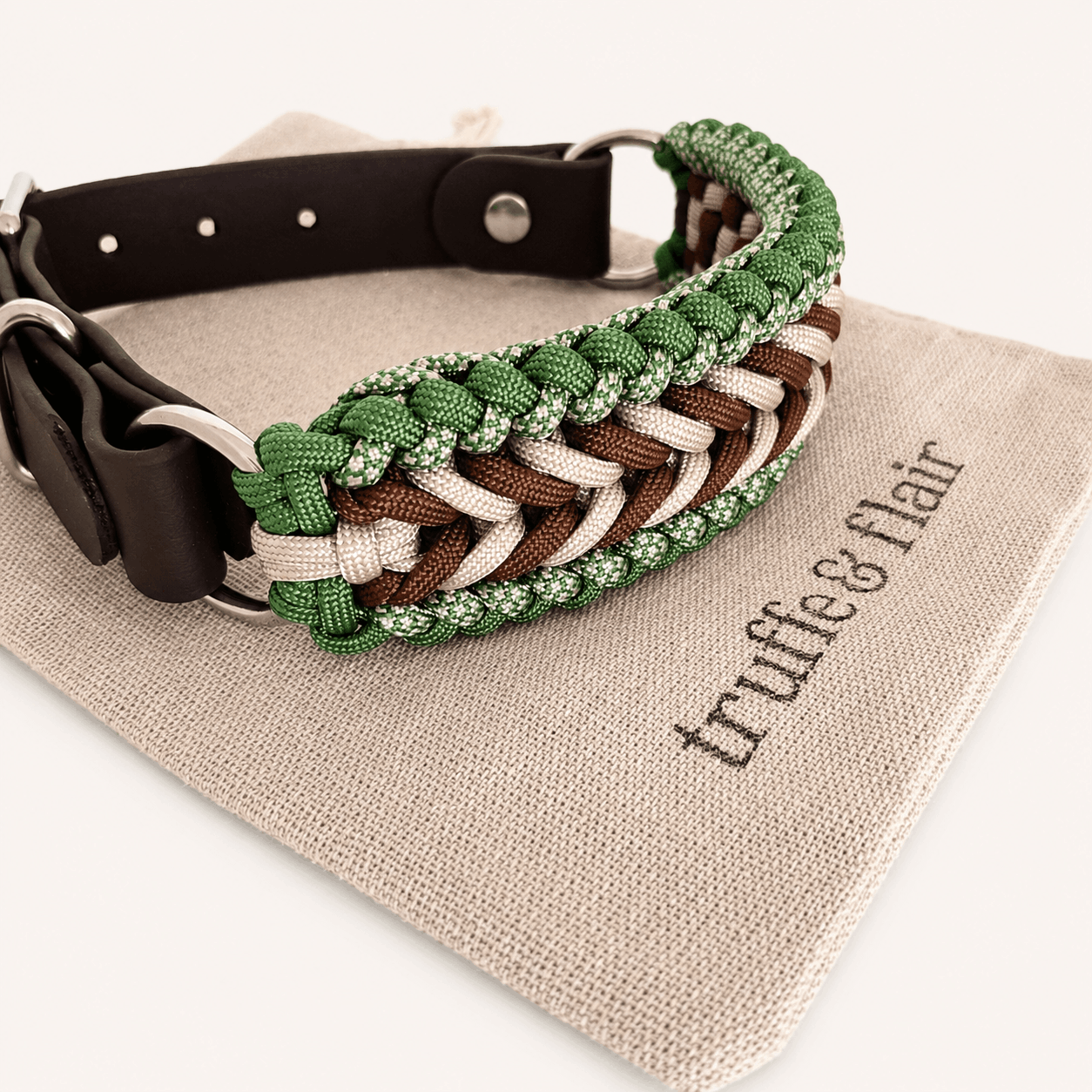 collier-truffeflair-chien-marron-vert-paracorde-biothane-tresse