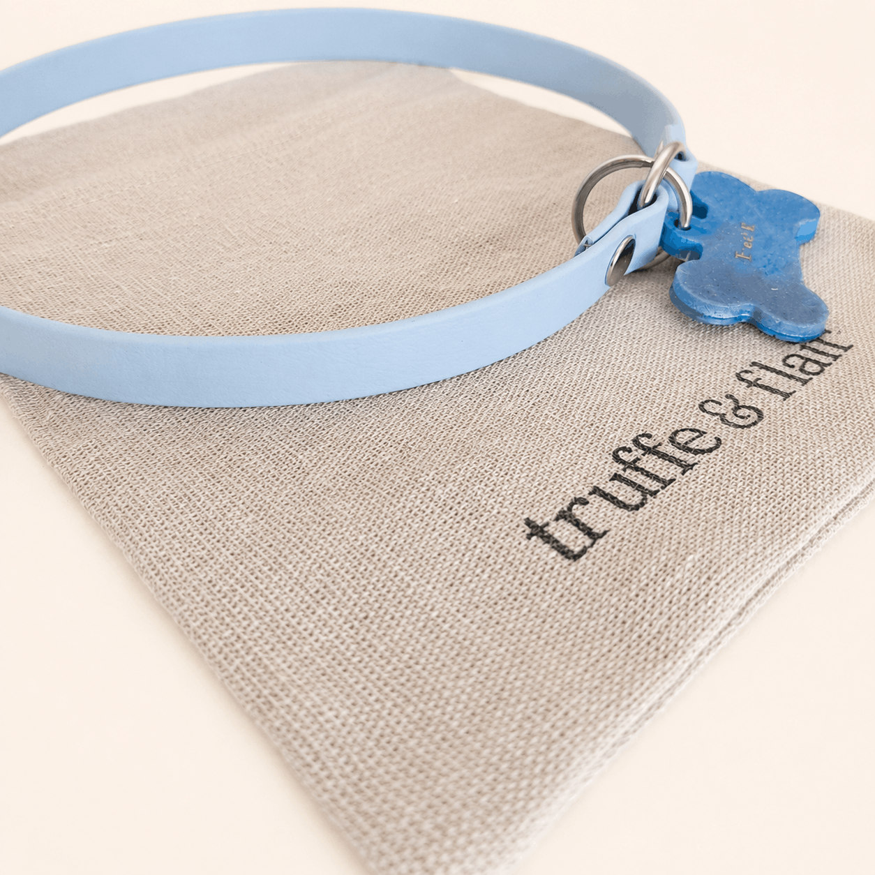 truffeetflair-collier-biothane-porte-medaille-chien-bleu