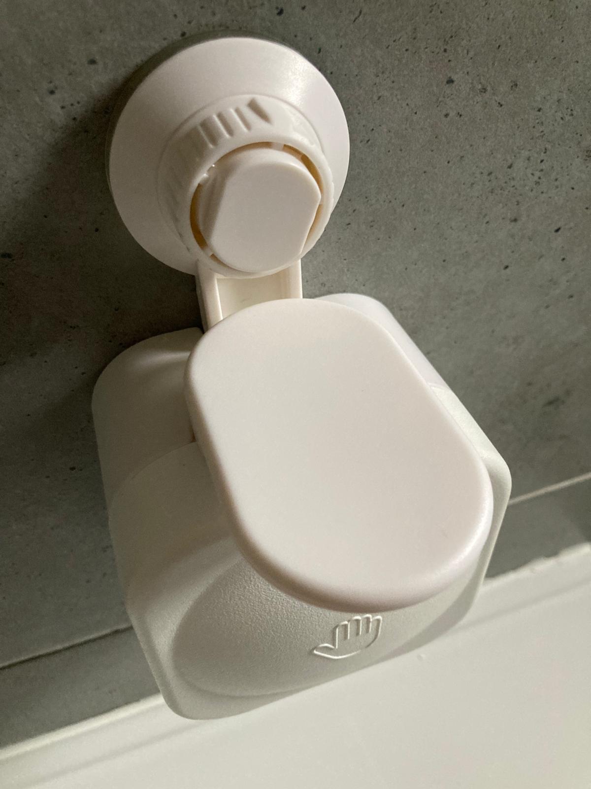 Distributeur de savon liquide blanc dessus