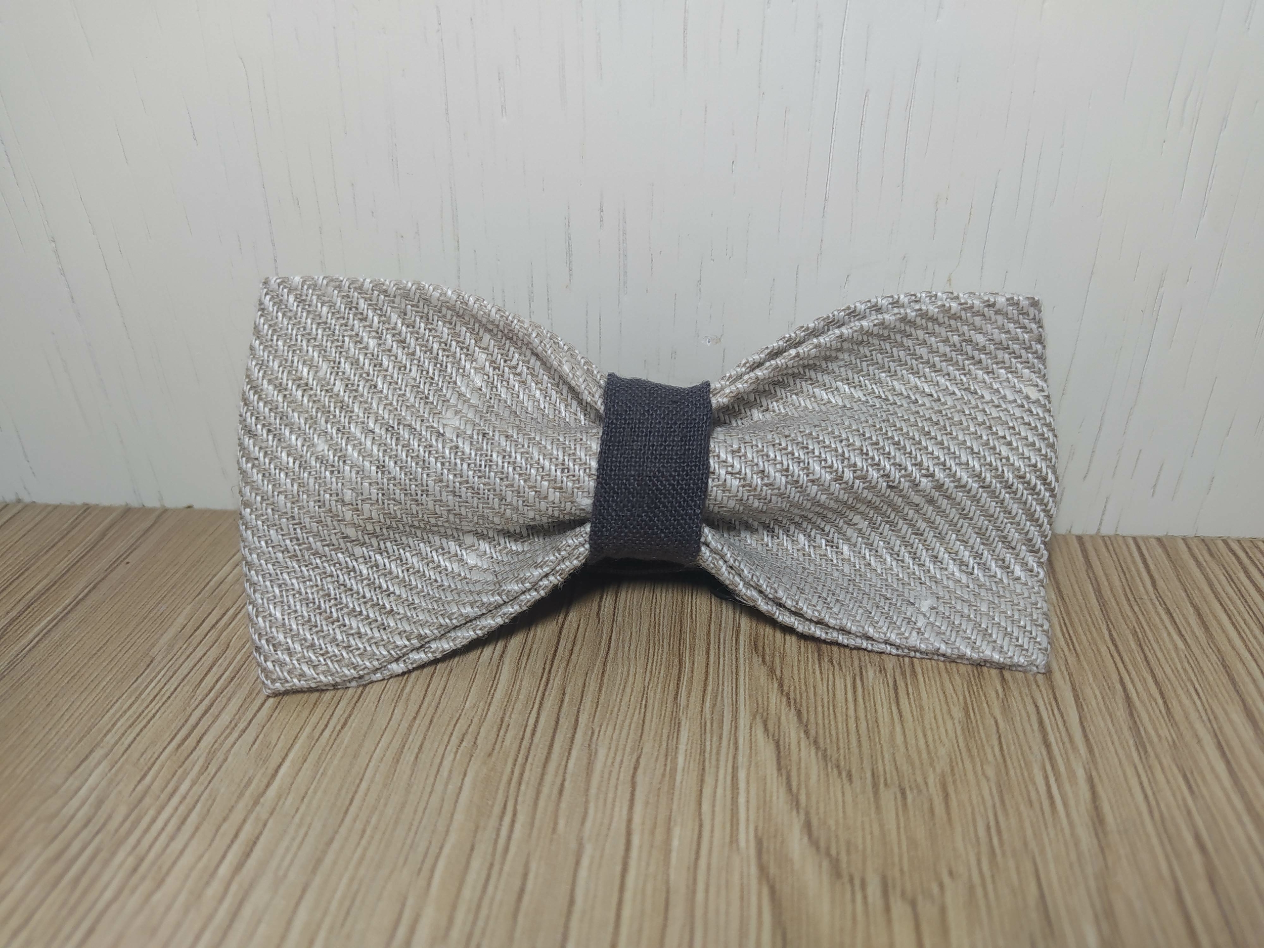 noeud papillon gris