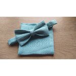 pochette bleue et noeud