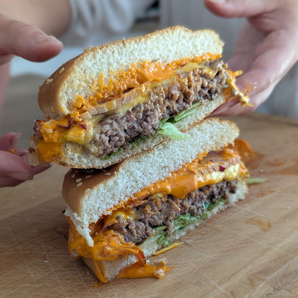 burger-coupé-en-deux