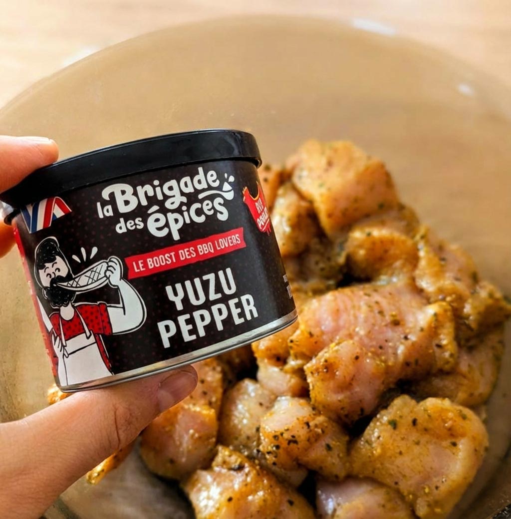 poulet-marine-au-rub-yuzu-pepper